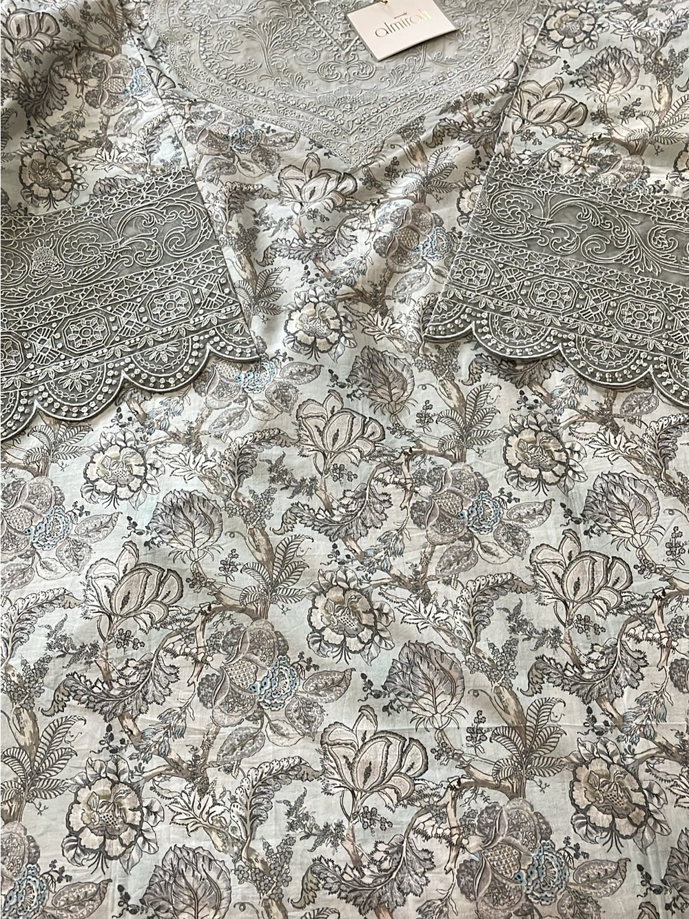 Amirah Women's Long Sleeve Floral Lace-Trim Dress in Light Gray